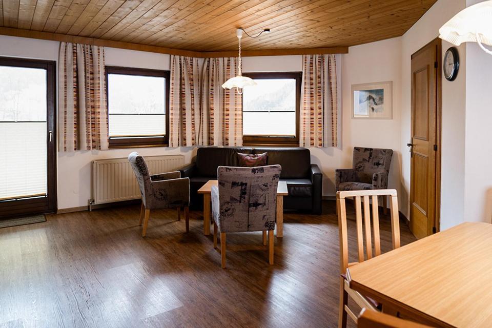 Tauernappartements Kircherhof Matrei in Osttirol Bagian luar foto